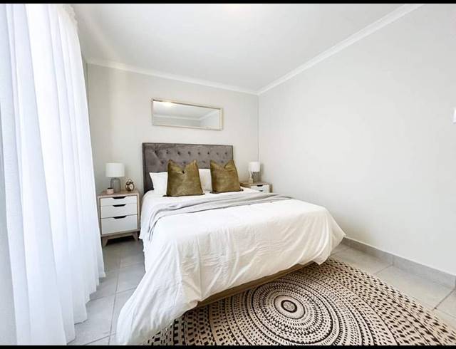 3 BEDROOM HOUSE FOR SALE IN COSMO CITY